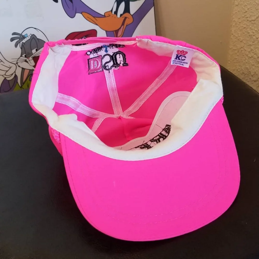 Pink Hat - Picture 4 of 5